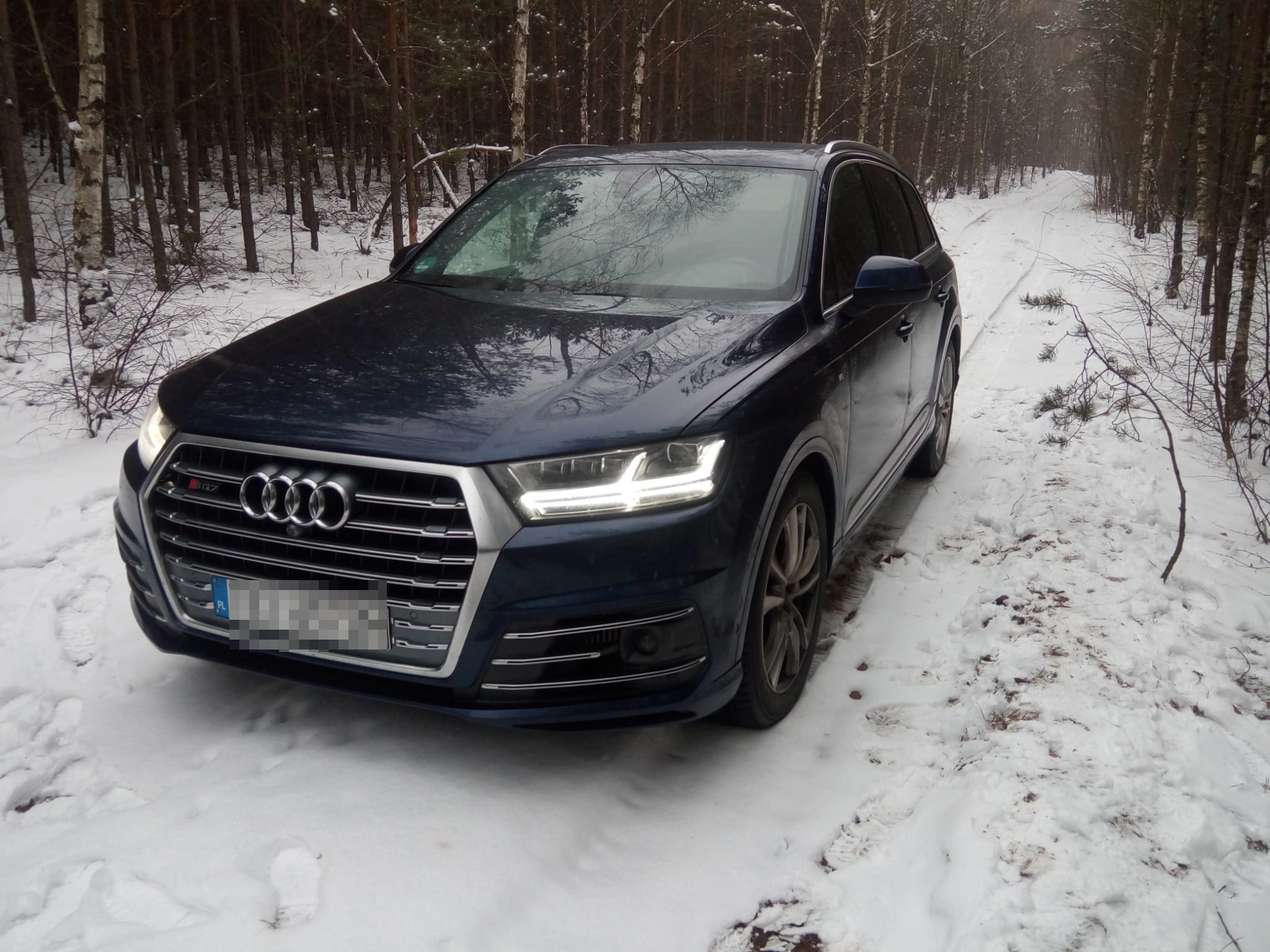Straż graniczna odzyskała skradzione w Niemczech Audi SQ7