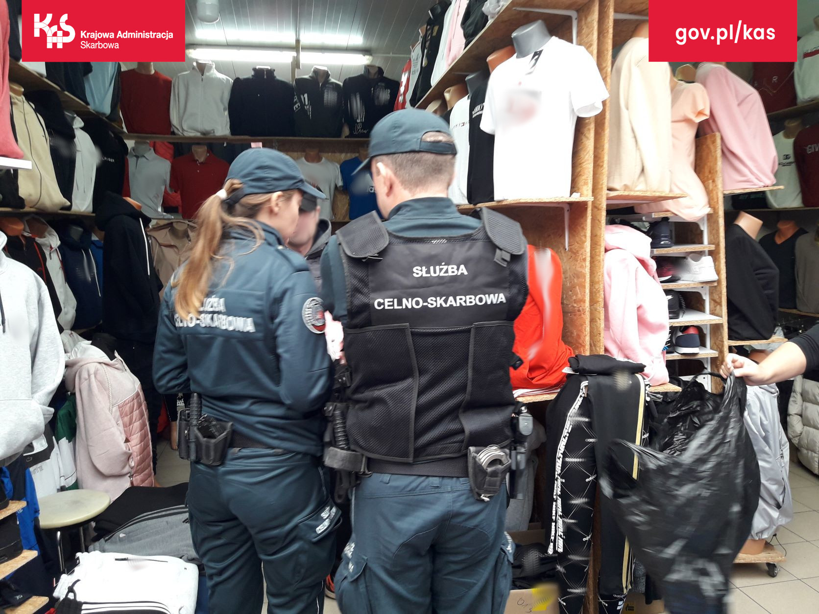 Podrabiane ubrania zatrzymane na bazarze w Słubicach