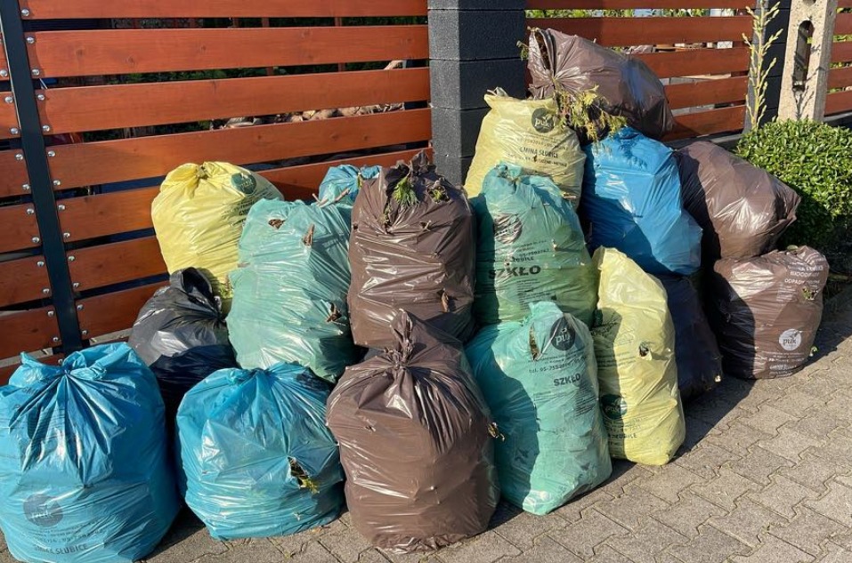 Gmina Słubice apeluje: wrzucajmy śmieci do odpowiednich worków