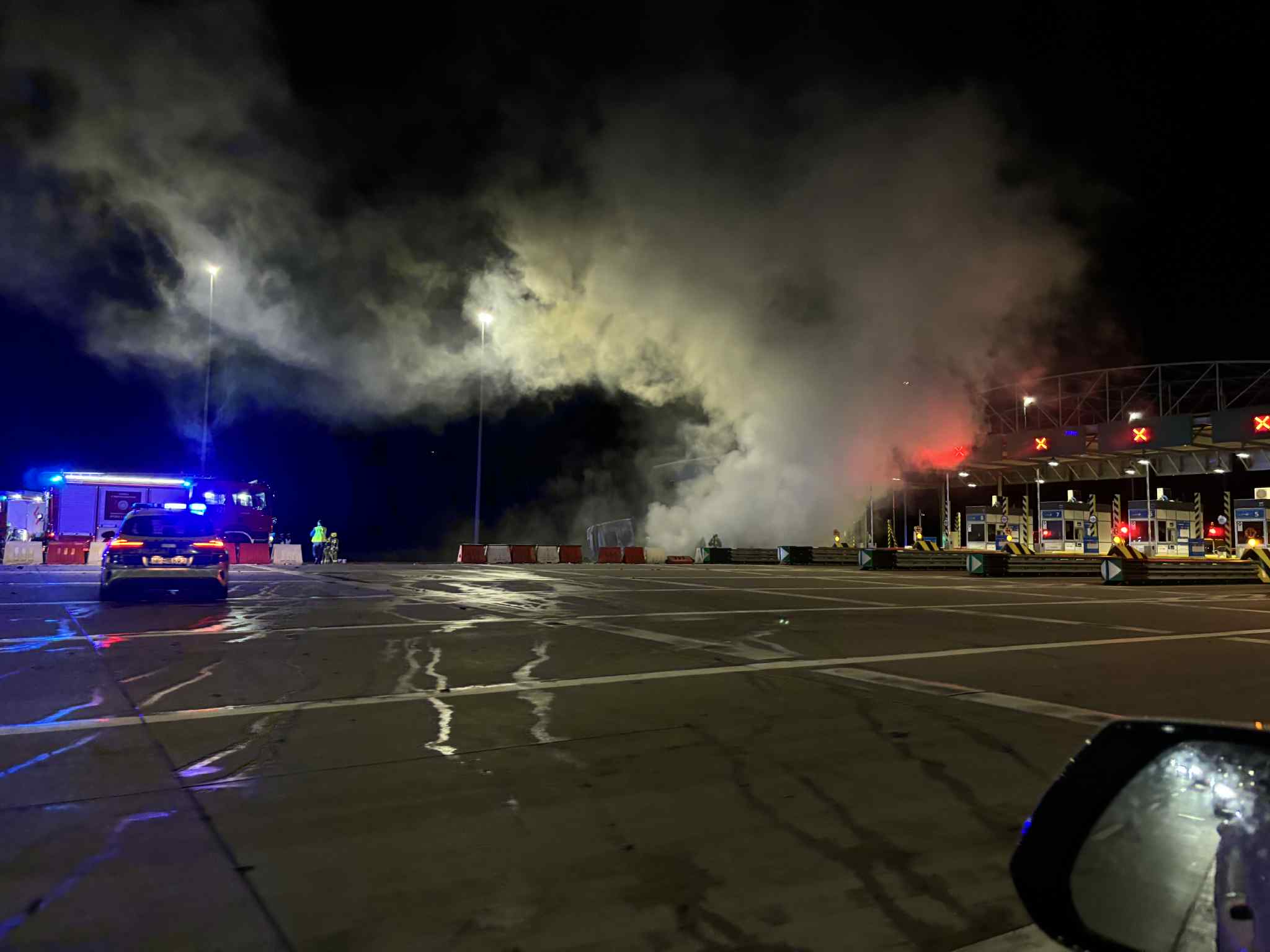 Tragedia na autostradzie A2. Ciężarówka wjechała w punkt poboru opłat