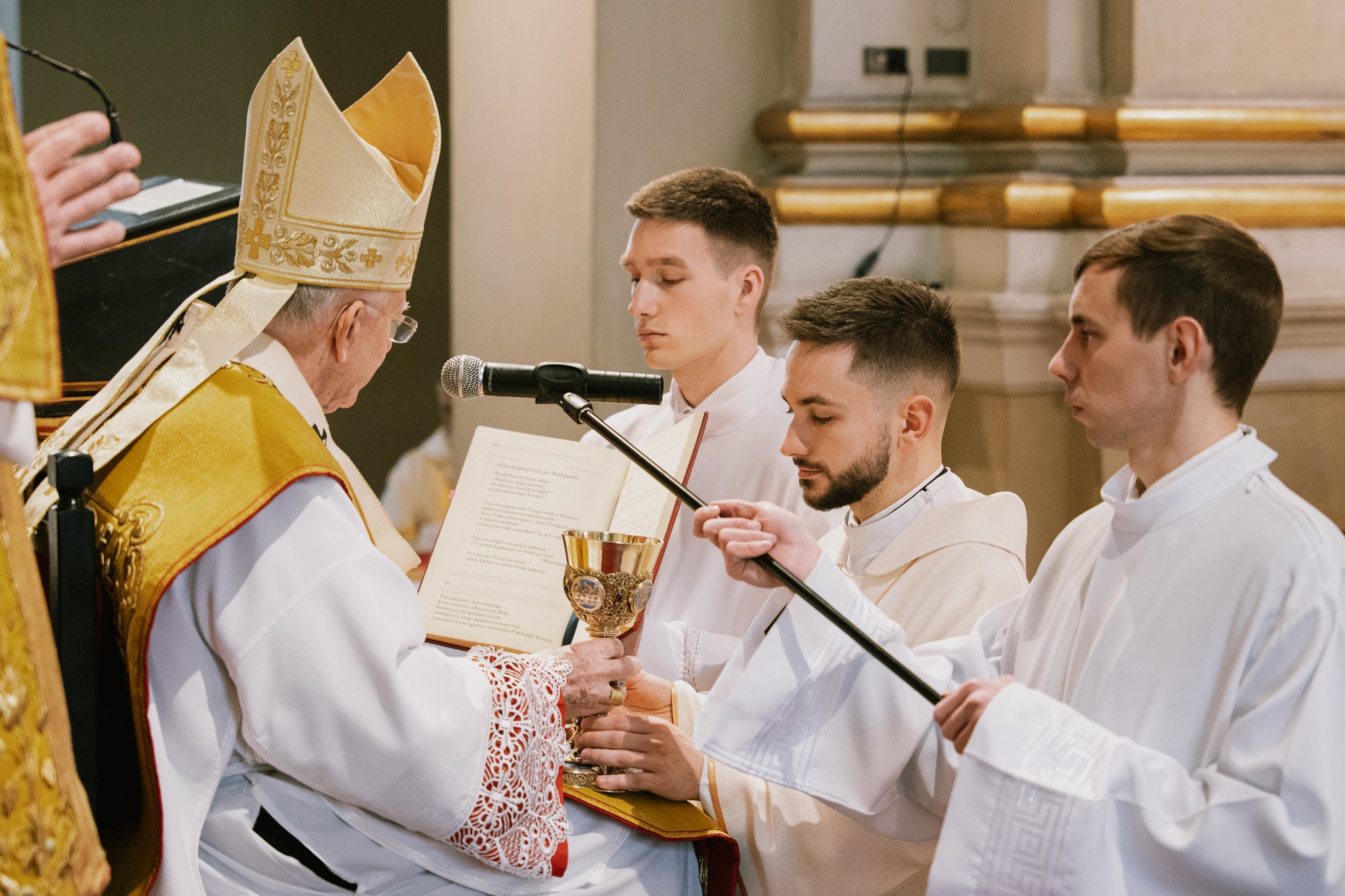 Ksiądz Karol Bodziacki odprawi mszę prymicyjną w kościele NMP Królowej Polski