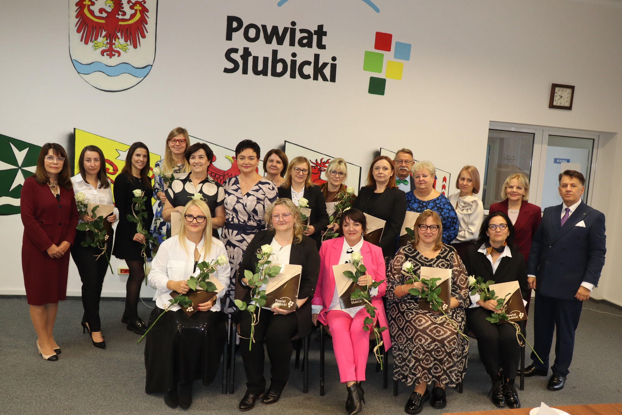 Nauczyciele z powiatowych placówek otrzymali nagrody z okazji Dnia Edukacji Narodowej