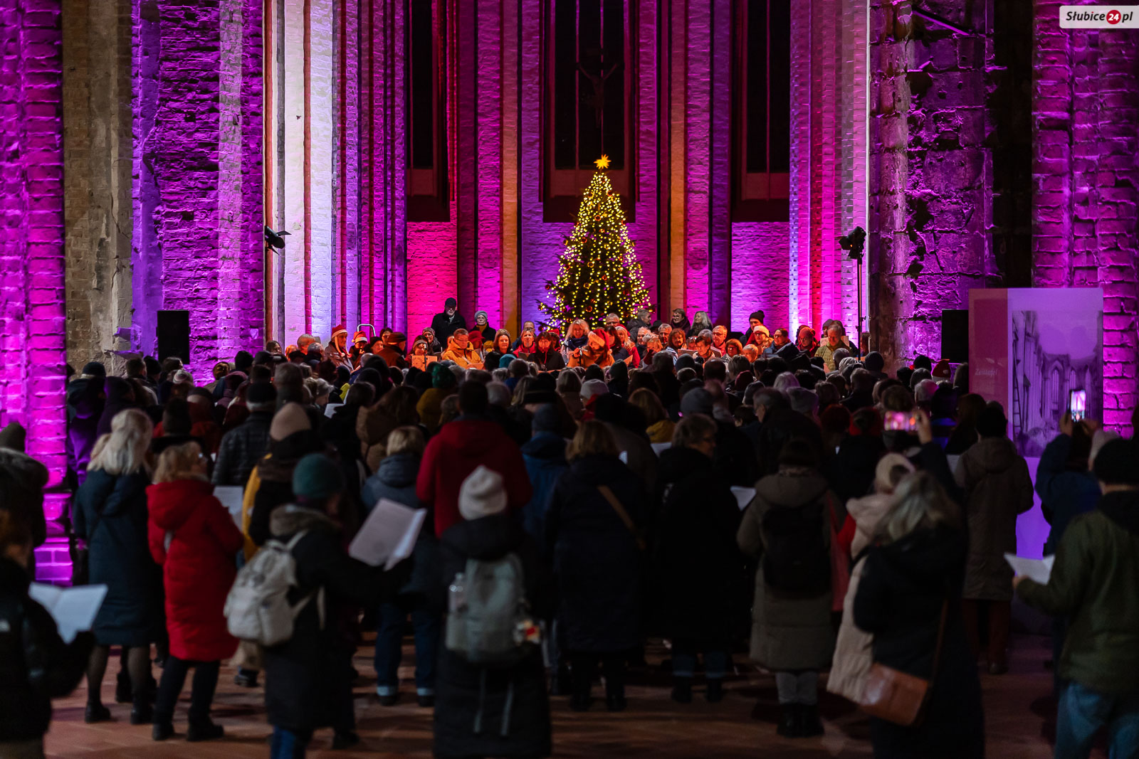 Wspólne kolędowanie w kościele Mariackim we Frankfurcie nad Odrą