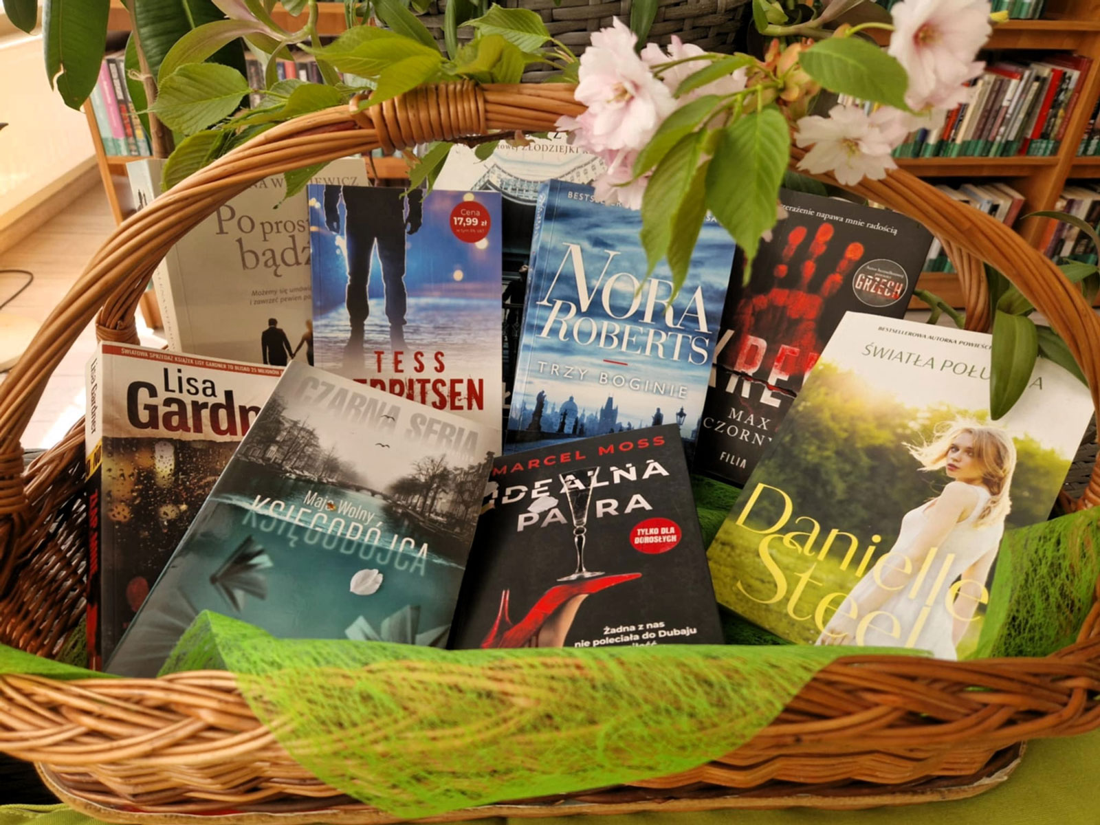 „Roślina za książkę”. Ekologiczna akcja słubickiej biblioteki