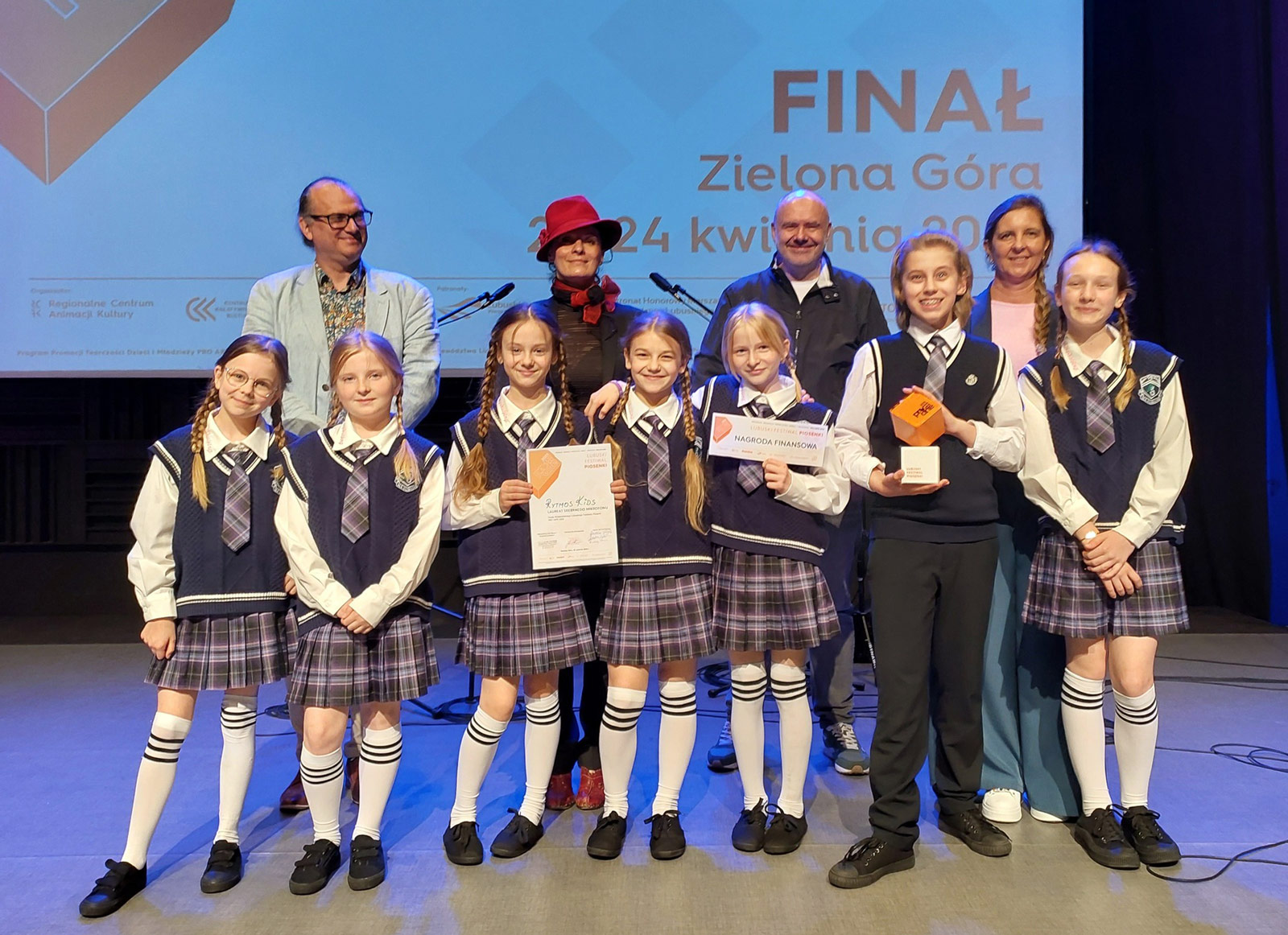 Srebrny Mikrofon dla Rytmos Kids