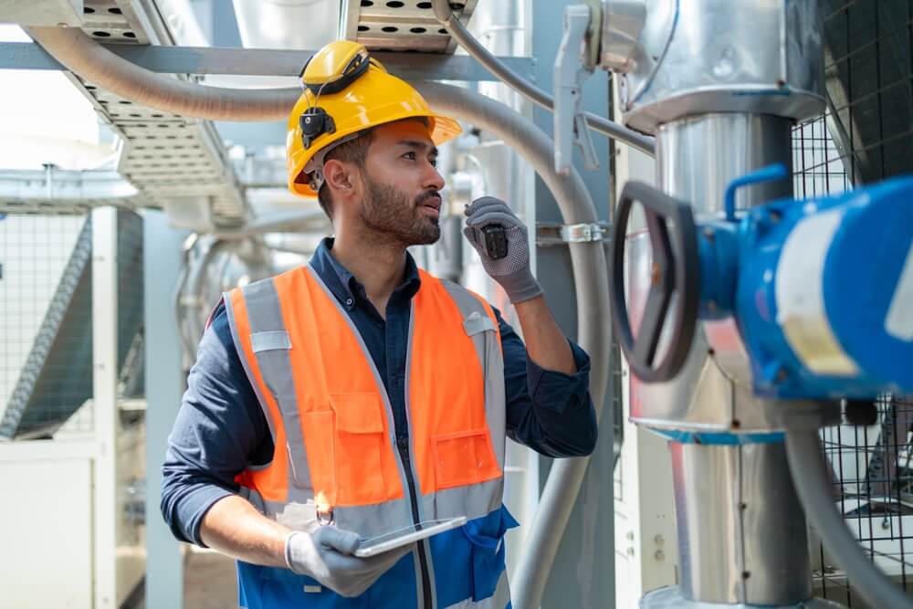 Jak dobrać odpowiednią sprężarkę do potrzeb zakładu produkcyjnego?