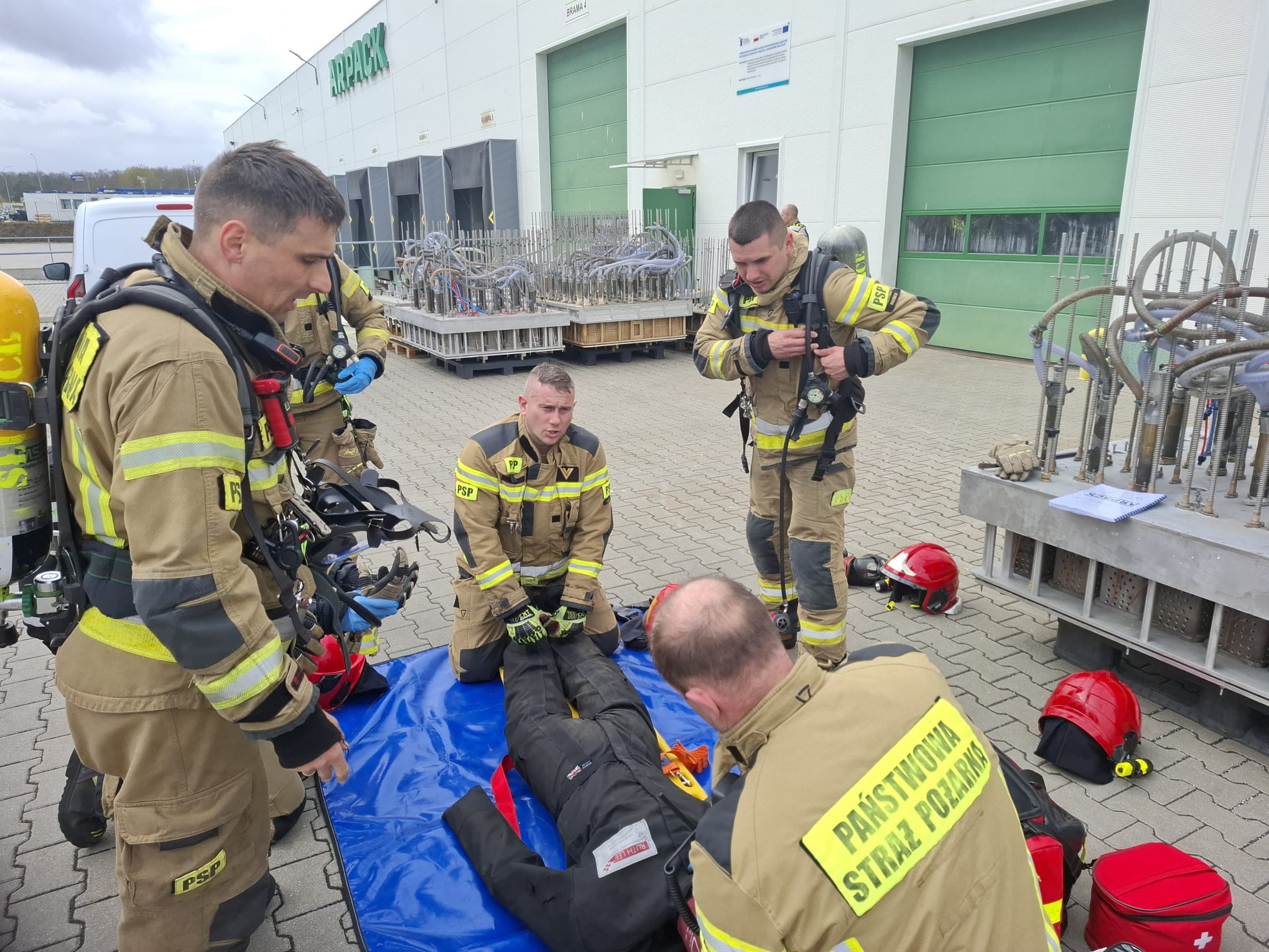 Tym razem ćwiczenia strażaków odbyły się na terenie firmy Arpack