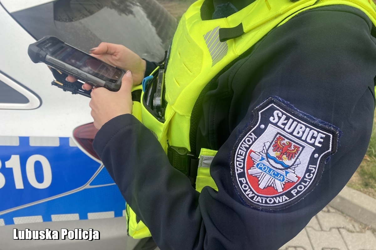 Słubiccy policjanci zatrzymali 29-latka, który mimo zakazu prowadzenia pojazdów wsiadł za kierownicę po alkoholu