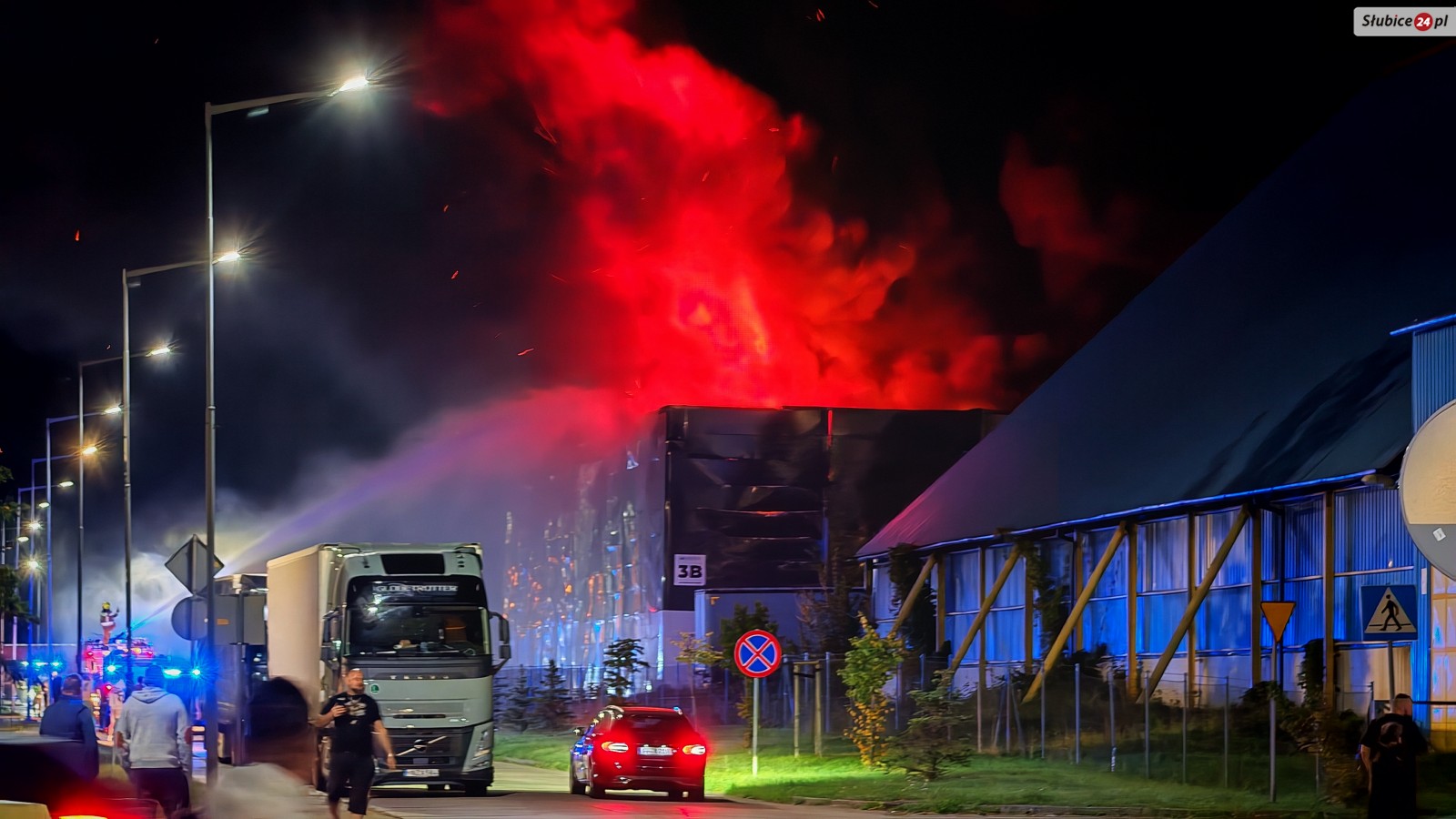 Pożar w strefie ekonomicznej w Słubicach