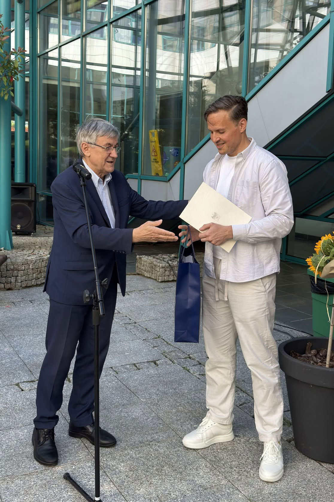 Bartosz Jagura przestał pełnić obowiązki dyrektora Collegium Polonicum