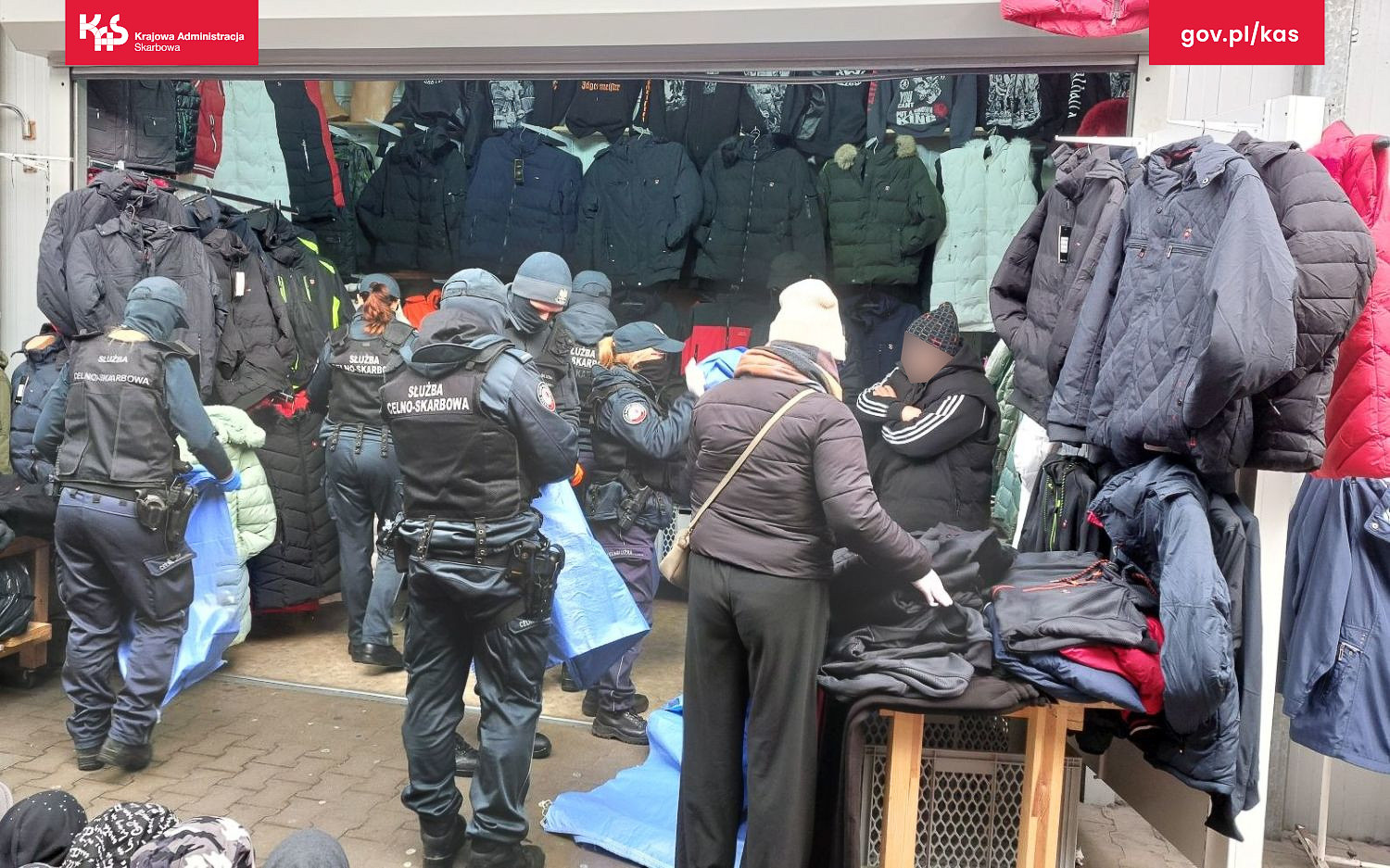 KAS zabezpieczyła odzież za ponad 250 tys. zł