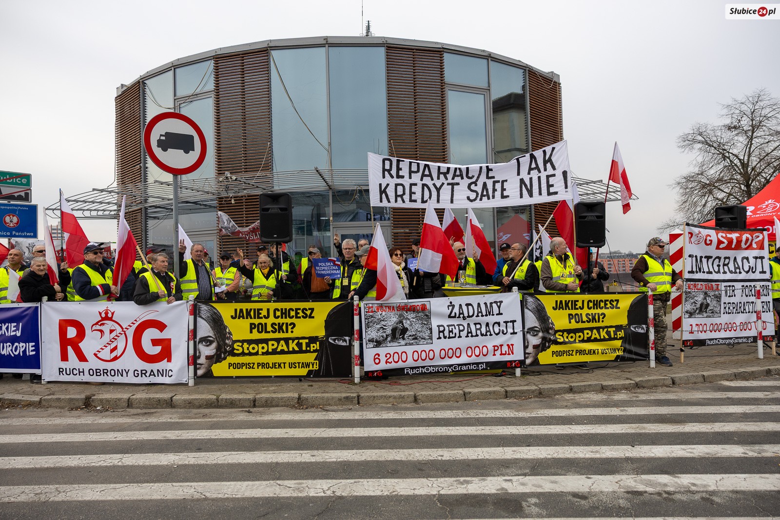 W Słubicach odbyła się manifestacja związana z rocznicą powstania Ruchu Obrony Granic