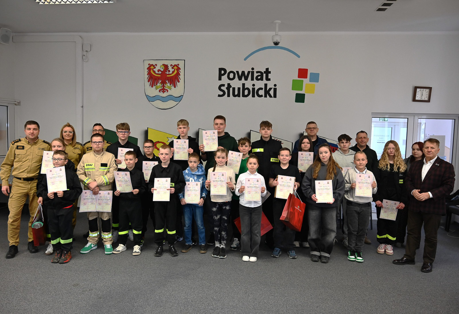 Laureaci eliminacji powiatowych Ogólnopolskiego Turnieju Wiedzy Pożarniczej „Młodzież zapobiega pożarom”