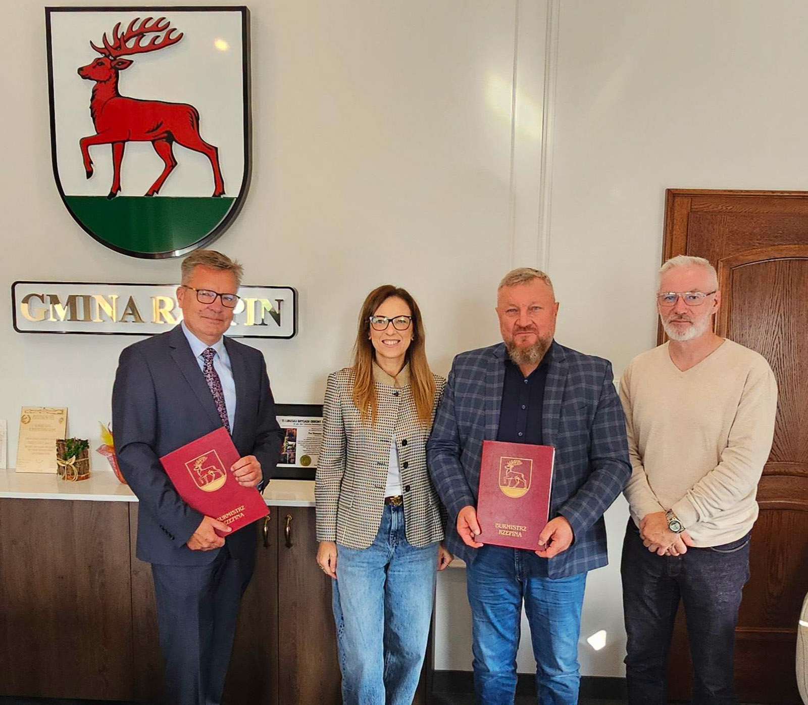 W Rzepinie podpisano umowę na realizację centrum sportowego