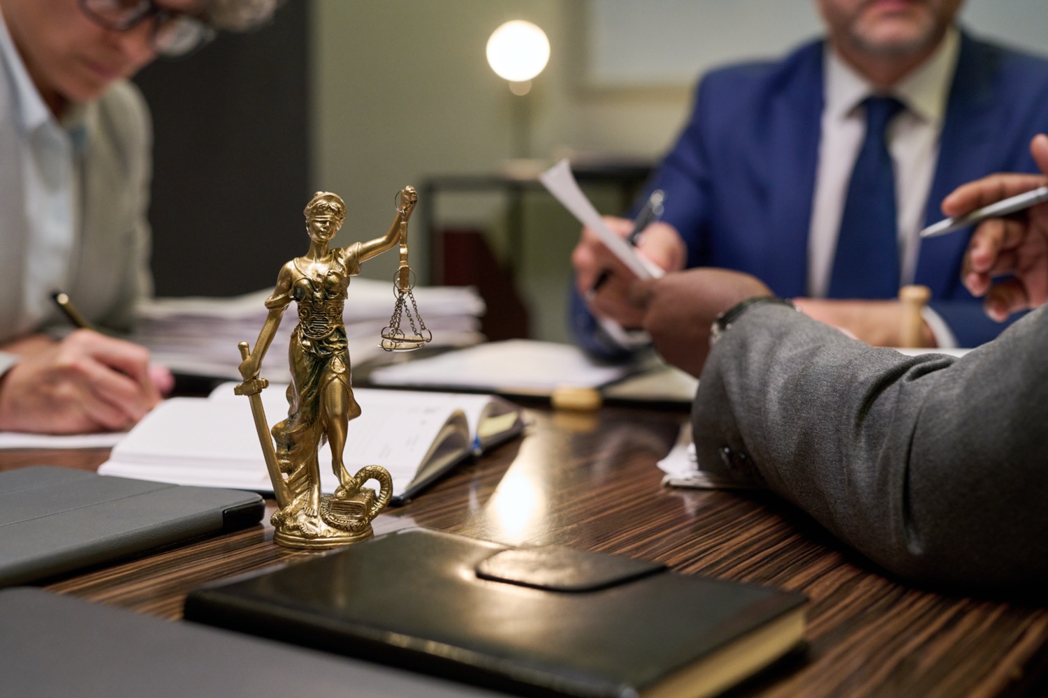 Spory gospodarcze w Polsce: jak wygląda proces i ile trwa w rzeczywistości