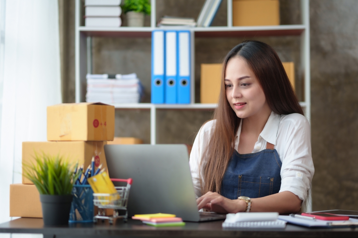 Interesuje Cię logistyka i praca, w której dużo się dzieje? Poznaj zawód spedytora!